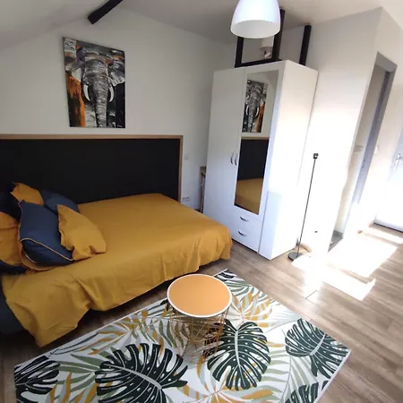 Lejlighed Agreablestudio, Coeurdesouillac, Tidordognehomes Souillac